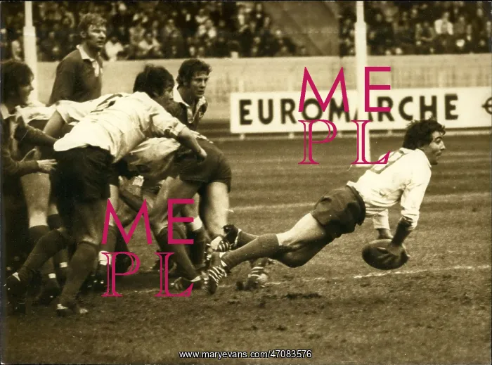 : Rugby - Soccer : Rugby - Soccer
