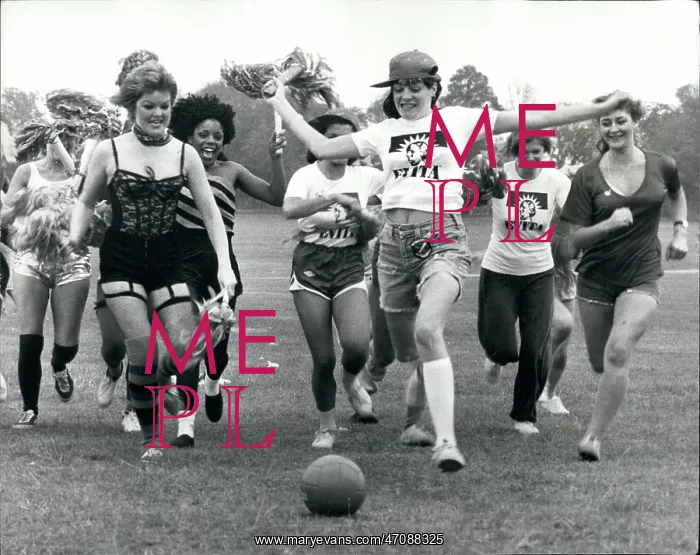 : Rugby - Soccer : Rugby - Soccer