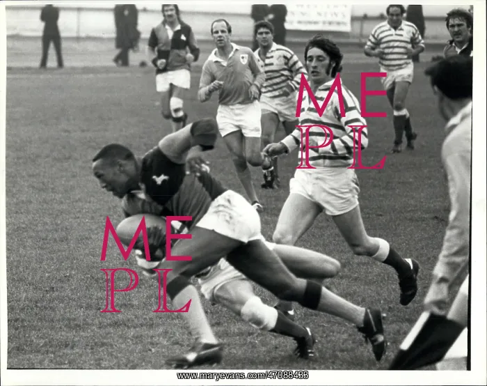 : Rugby - Soccer : Rugby - Soccer