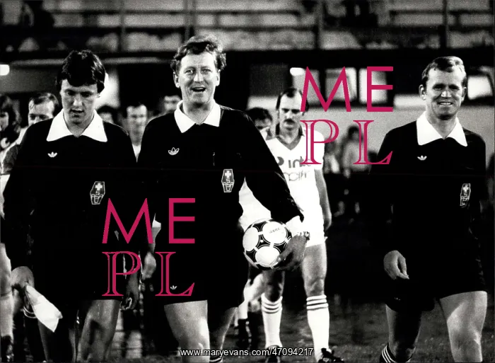 : Rugby - Soccer : Rugby - Soccer