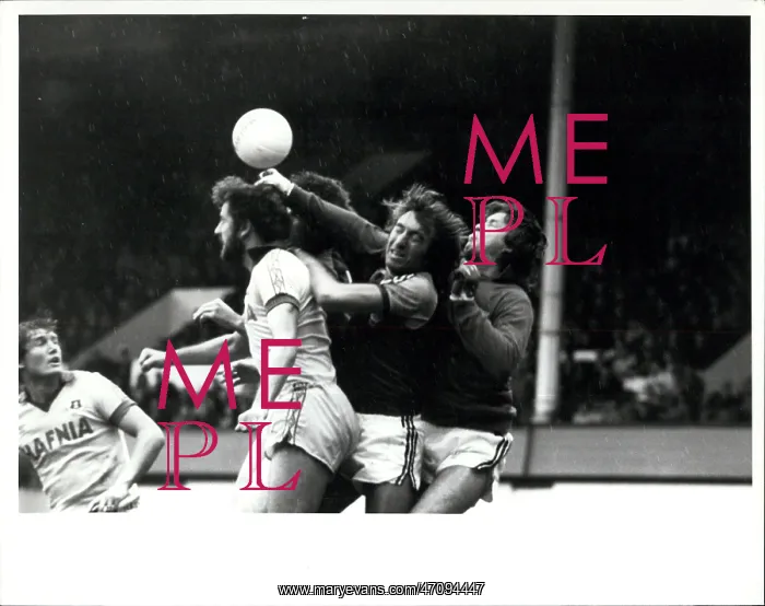 : Rugby - Soccer : Rugby - Soccer