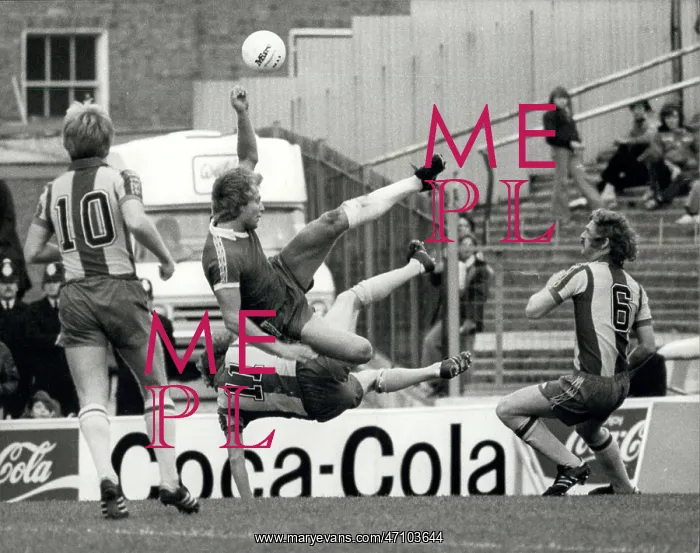 : Rugby - Soccer : Rugby - Soccer