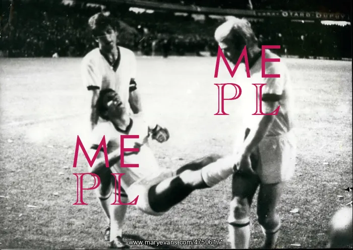 : Rugby - Soccer : Rugby - Soccer