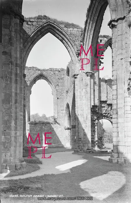 : Ruins of Bolton Abbey : Ruins of Bolton Abbey