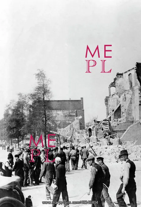 : Ruins after the bombing of Rotterdam, 1940 : Ruins after the bombing of Rotterdam, 1940