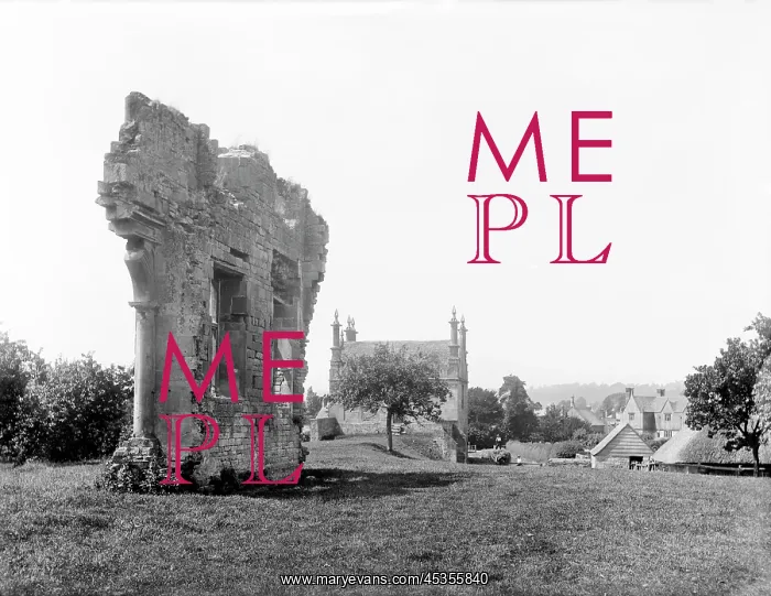 : Ruins of Campden House : Ruins of Campden House