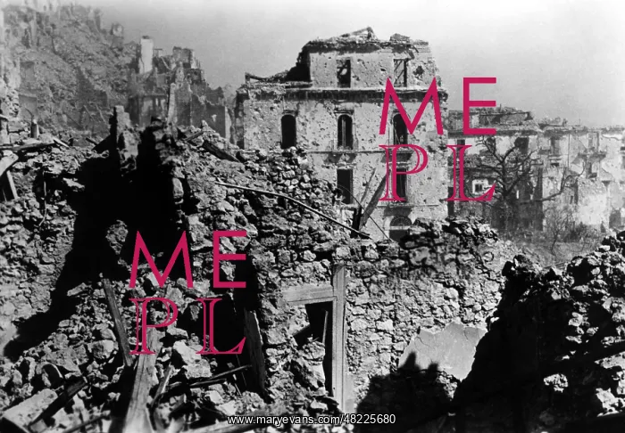 : Ruins of the city of Cassino, 1944 : Ruins of the city of Cassino, 1944