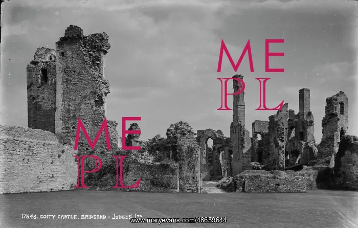 : Ruins of Coity Castle : Ruins of Coity Castle