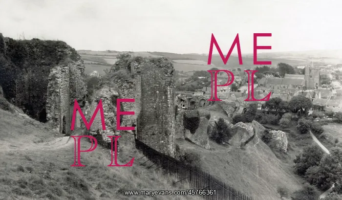 : Ruins of Corfe Castle, Dorset : Ruins of Corfe Castle, Dorset