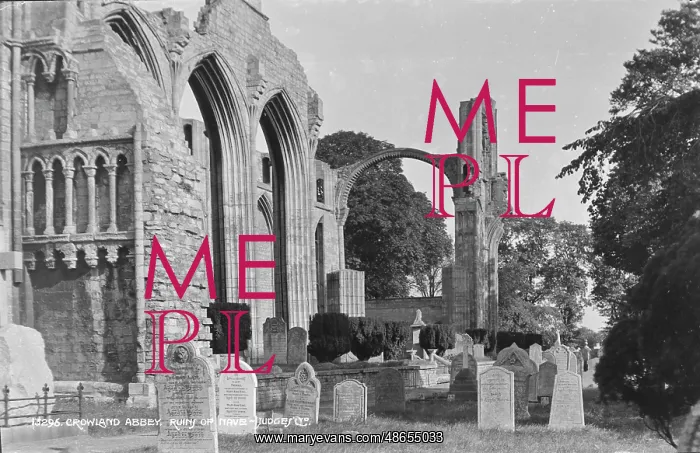 : Ruins of Crowland Abbey : Ruins of Crowland Abbey