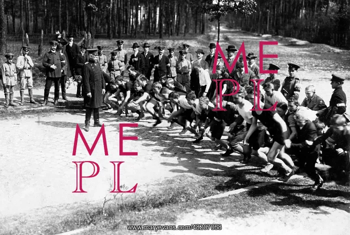 : Running competition of young boys, 1916 : Running competition of young boys, 1916