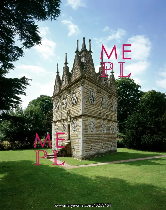  : Rushton Triangular Lodge