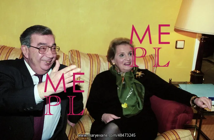 : Russia Foreign Minister Primakov and US Secretary : Russia Foreign Minister Primakov and US Secretary