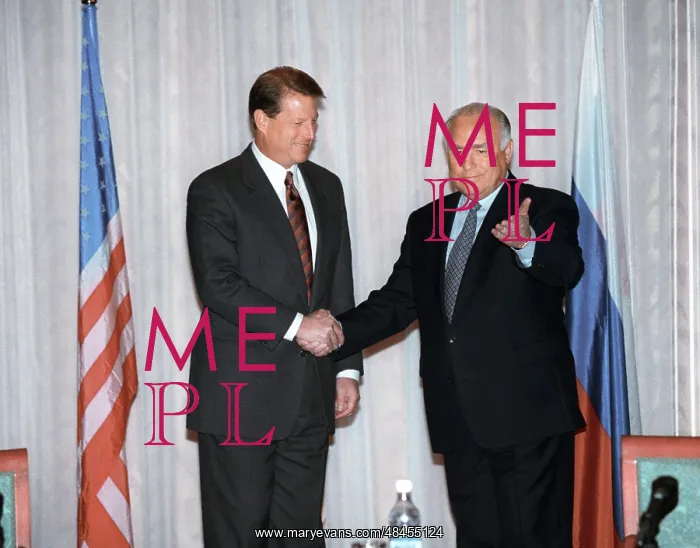 : Russia Premier Viktor Chernomyrdin and US Vice : Russia Premier Viktor Chernomyrdin and US Vice
