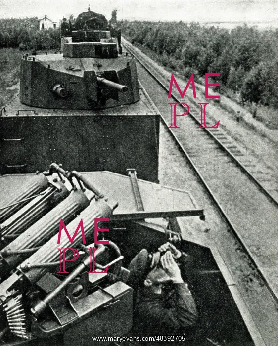 : Russian armoured train with guns ready for action, WW2 : Russian armoured train with guns ready for action, WW2