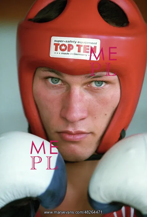 : Russian boxer Oleg Saitov training, 1996 : Russian boxer Oleg Saitov training, 1996