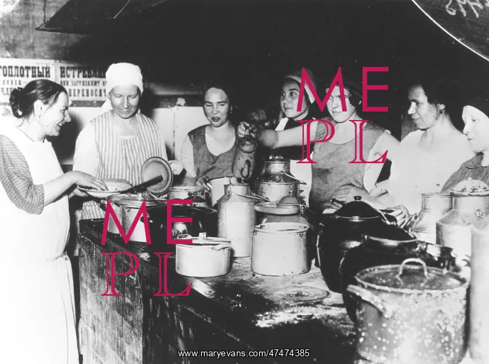 : Russian Communal Kitchen : Russian Communal Kitchen