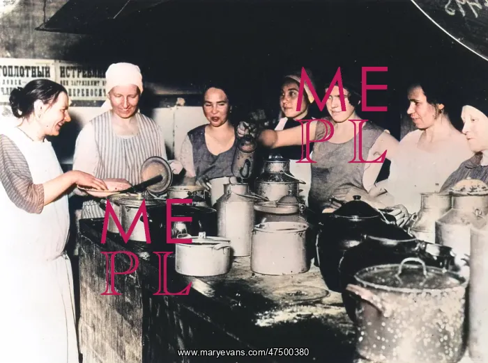 : Russian Communal Kitchen : Russian Communal Kitchen
