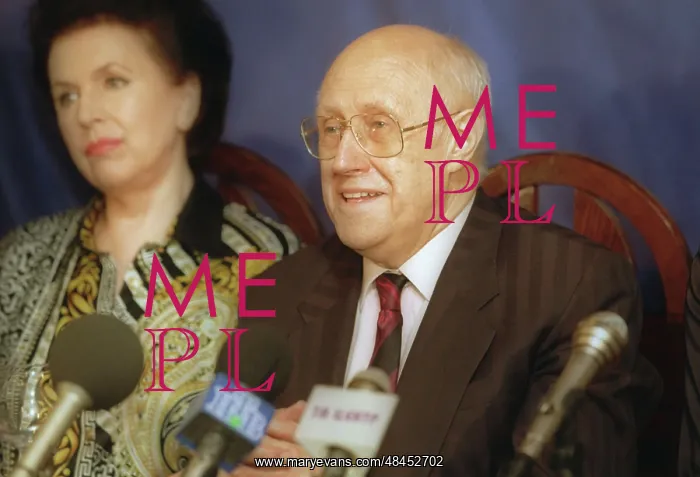: Russian composer Rostropovich at Slava-Gloria Awards, 1998 : Russian composer Rostropovich at Slava-Gloria Awards, 1998