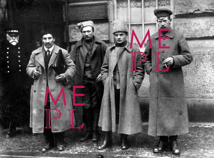 : Russian delegation in Berlin, 1918 : Russian delegation in Berlin, 1918