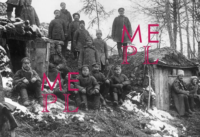 : Russian dugouts, 1915 : Russian dugouts, 1915