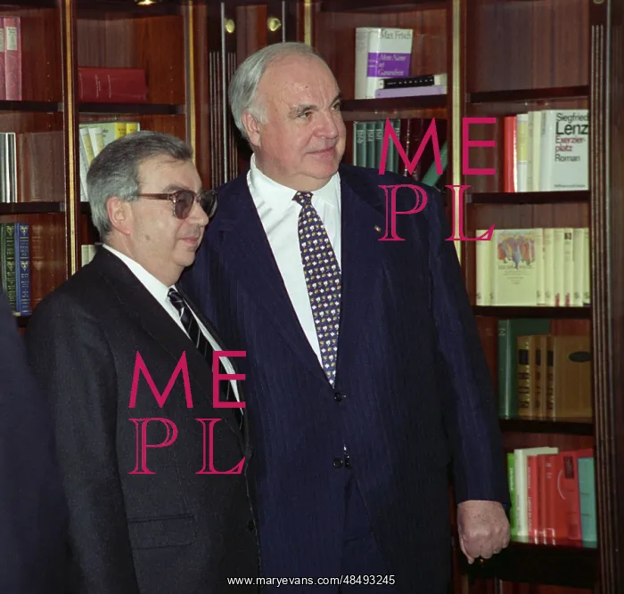 : Russian Foreign Minister Primakov meets with German : Russian Foreign Minister Primakov meets with German