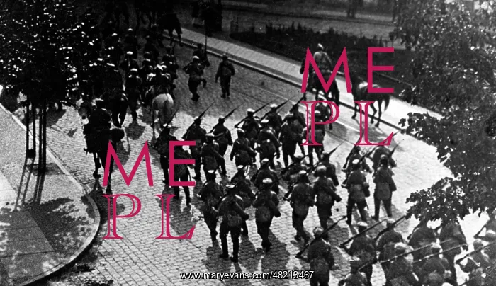 : Russian infantry marches into Tilsit, 1914 : Russian infantry marches into Tilsit, 1914