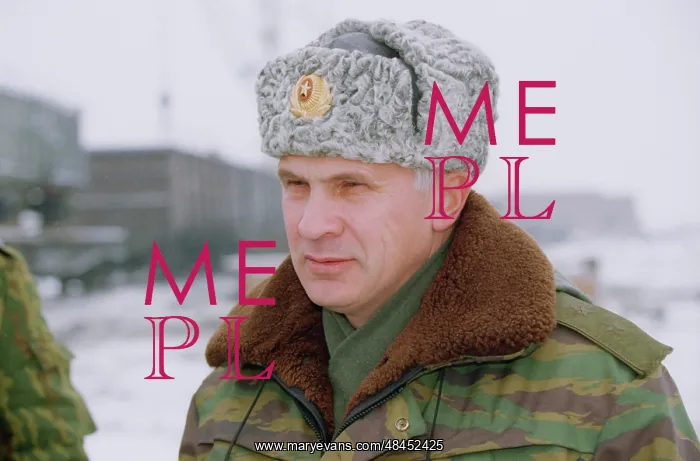 : Russian internal troops commander in Chechnya : Russian internal troops commander in Chechnya