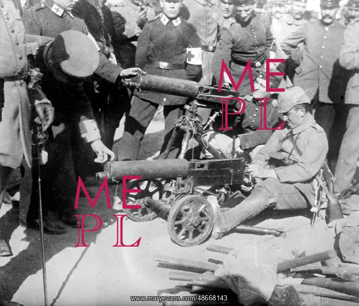 : Russian machine guns captured by German forces : Russian machine guns captured by German forces