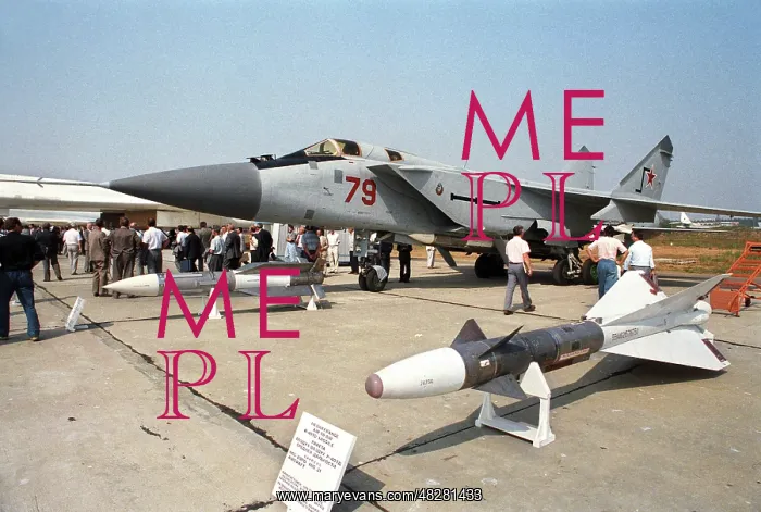 : Russian Mikoyan-Gurevich MiG-31 interceptor on : Russian Mikoyan-Gurevich MiG-31 interceptor on
