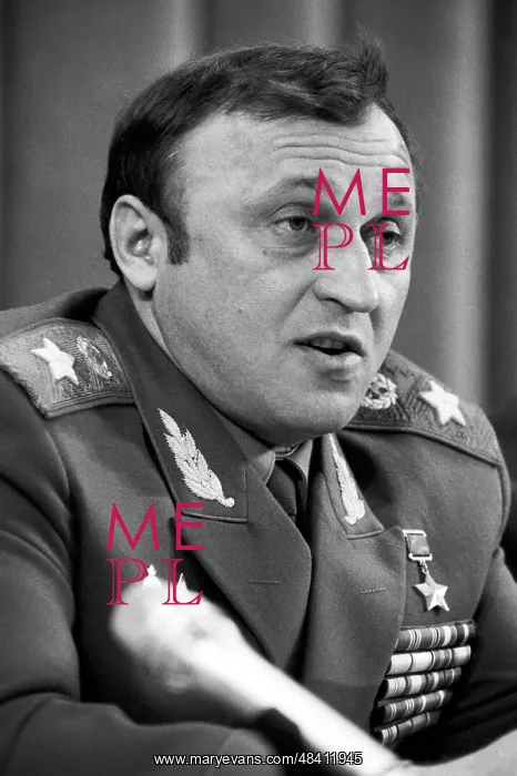 : Russian Minister of Defence Pavel Grachev, 1992 : Russian Minister of Defence Pavel Grachev, 1992