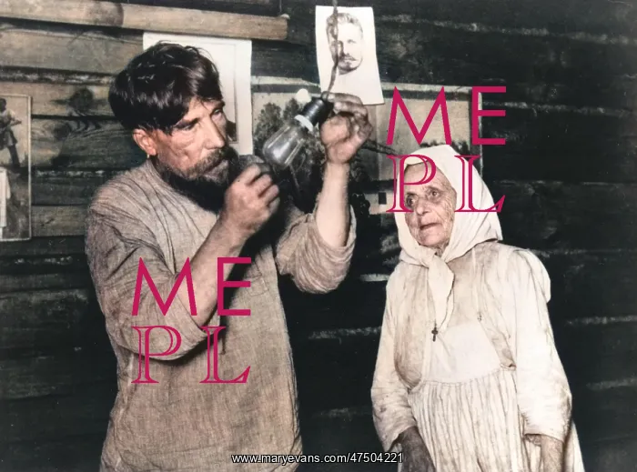 : Russian Peasants Experience Electricity : Russian Peasants Experience Electricity