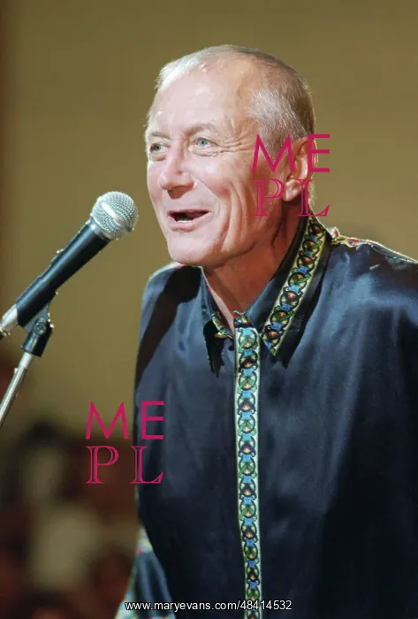 : Russian poet Yevgeny Yevtushenko at Polytechnic Museum, 1996 : Russian poet Yevgeny Yevtushenko at Polytechnic Museum, 1996