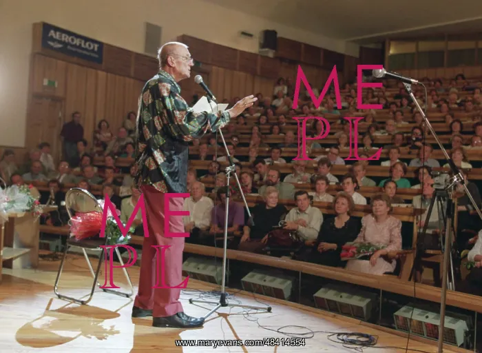 : Russian poet Yevgeny Yevtushenko at Polytechnic Museum, 1996 : Russian poet Yevgeny Yevtushenko at Polytechnic Museum, 1996