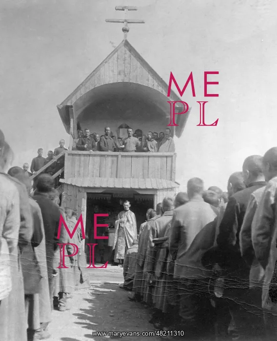 : Russian prisoners hold a service, 1915 : Russian prisoners hold a service, 1915