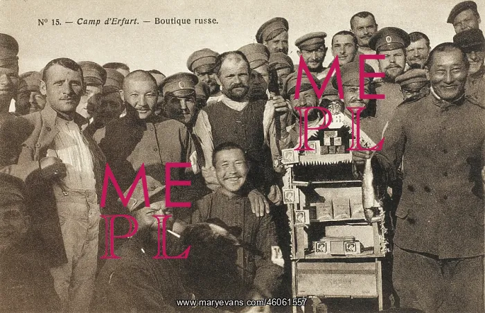 : Russian prisoners of war : Russian prisoners of war