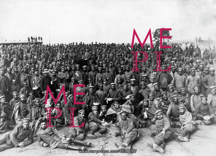 : Russian prisoners of war at the Guben prison camp, 1915 : Russian prisoners of war at the Guben prison camp, 1915