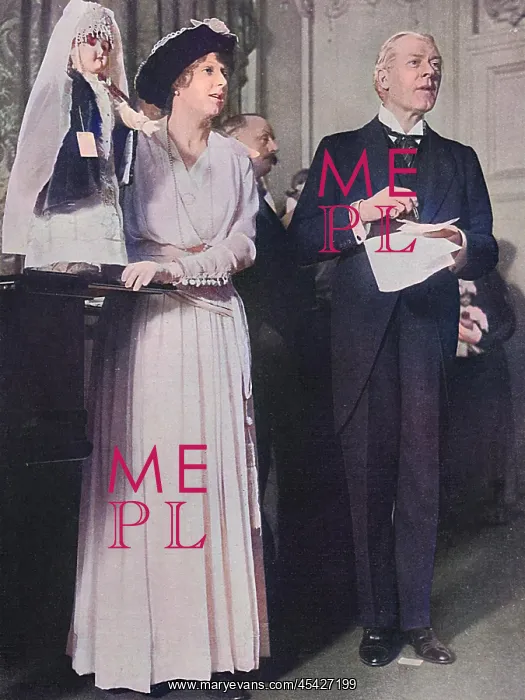 : Russian Red Cross auction at Claridges, WWI : Russian Red Cross auction at Claridges, WWI