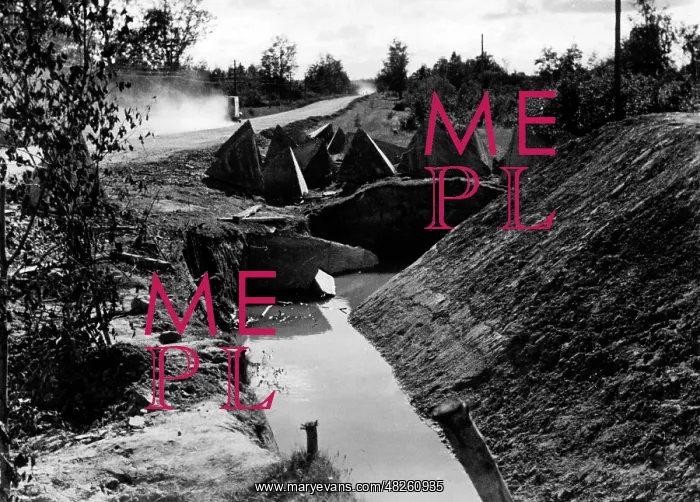 : Russian road obstacles on the Eastern Front, 1941 : Russian road obstacles on the Eastern Front, 1941