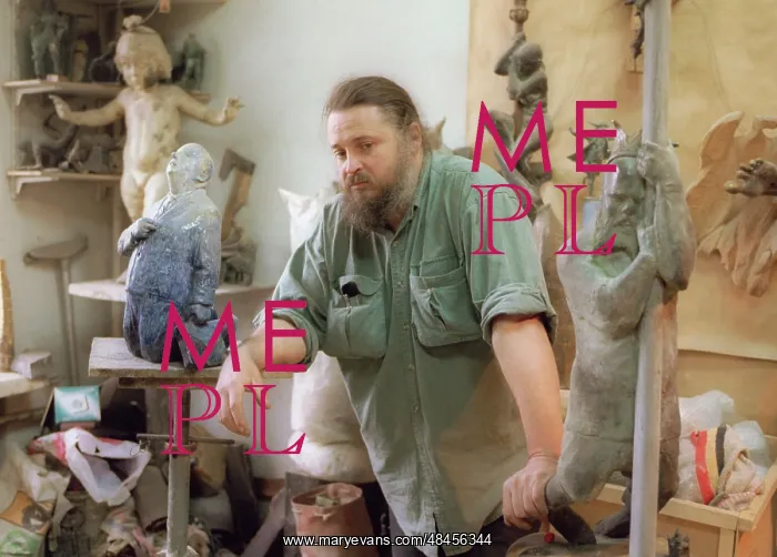 : Russian sculptor Dmitry Tugarinov at work, 1998 : Russian sculptor Dmitry Tugarinov at work, 1998