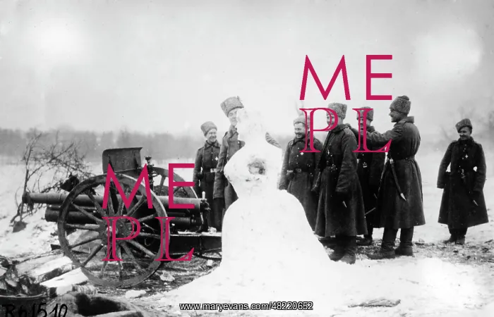  : Russian soldiers with a snowman