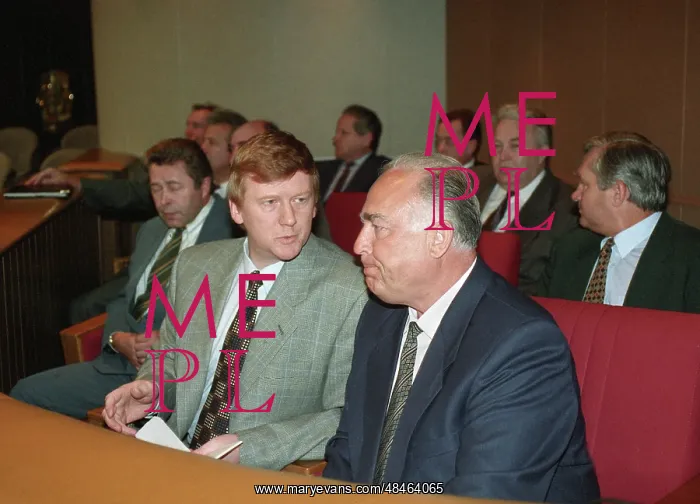 : Russian State Duma voting against Premier Chernomyrdin, 1995 : Russian State Duma voting against Premier Chernomyrdin, 1995