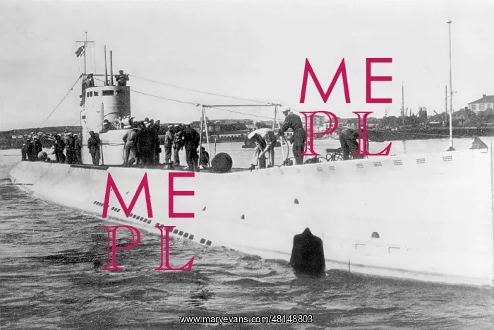 : Russian submarine, 1936 : Russian submarine, 1936