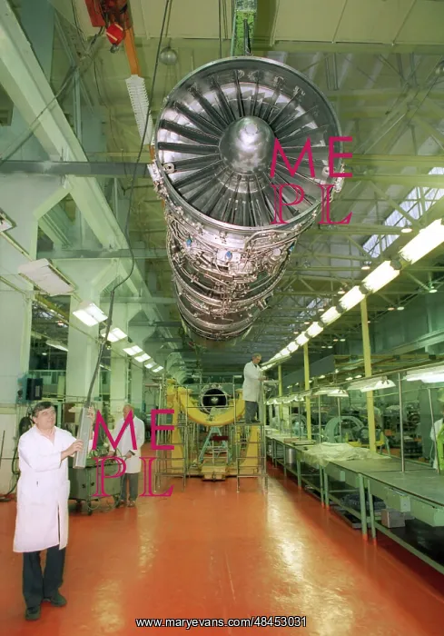 : Russian Sukhoi Su-27 engine assemblage in Bashkiria, 1995 : Russian Sukhoi Su-27 engine assemblage in Bashkiria, 1995