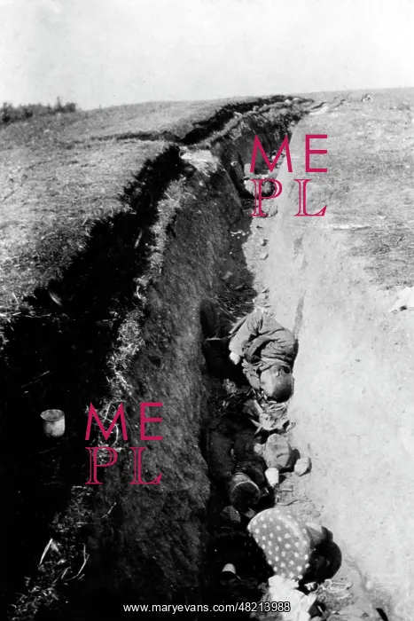 : Russian trench after the Battle of Tannenberg : Russian trench after the Battle of Tannenberg
