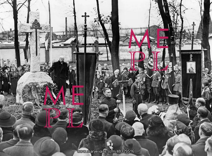 : Russian war monument in Berlin, 1934 : Russian war monument in Berlin, 1934