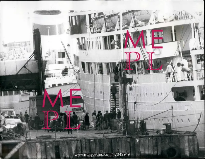 : Russians expelled by Britain for spying, ship at Tilbury : Russians expelled by Britain for spying, ship at Tilbury