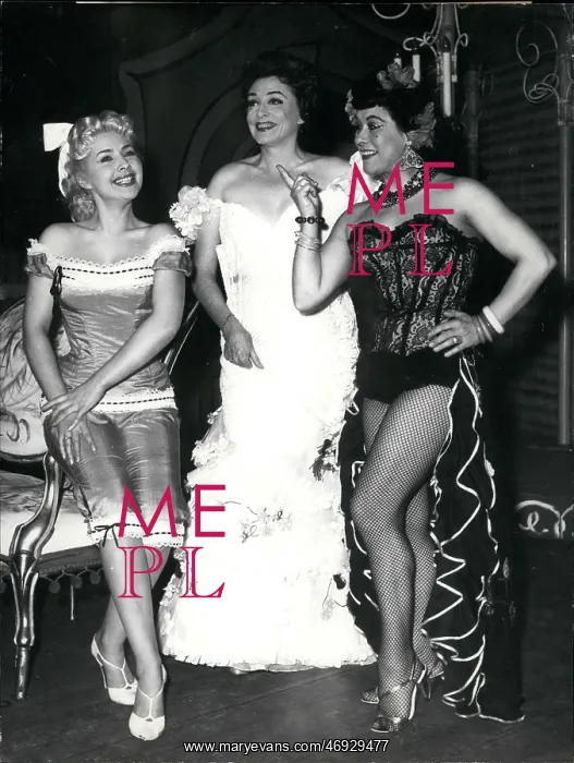 : Ruth Gerhardt, Zarah Leander and Margit Symo, Munich : Ruth Gerhardt, Zarah Leander and Margit Symo, Munich