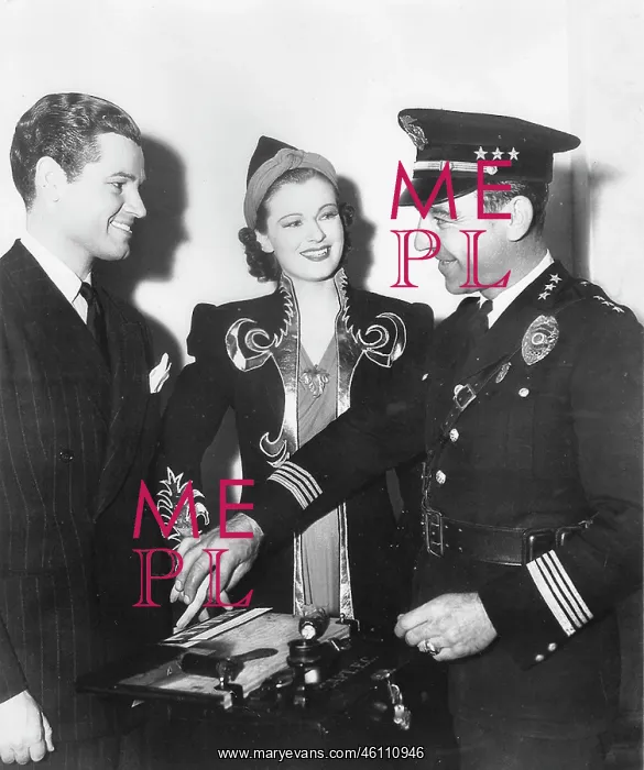 : Ruth Hussey in a scene from Within the Law (1939) : Ruth Hussey in a scene from Within the Law (1939)