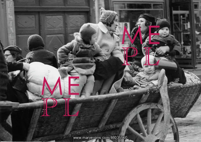 : Ruthenian refugee family : Ruthenian refugee family